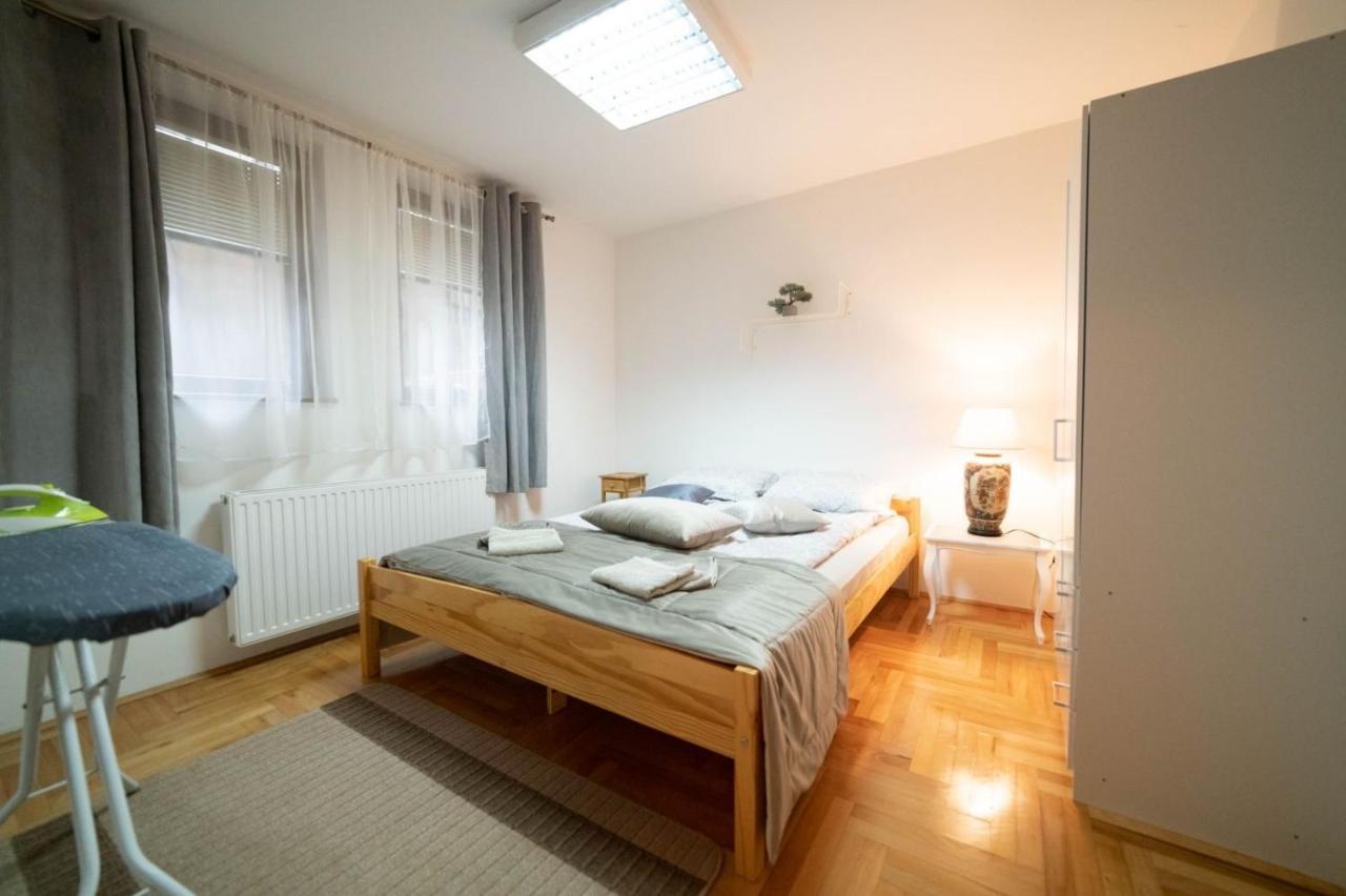Apartman Yellow House Saraievo Exterior foto