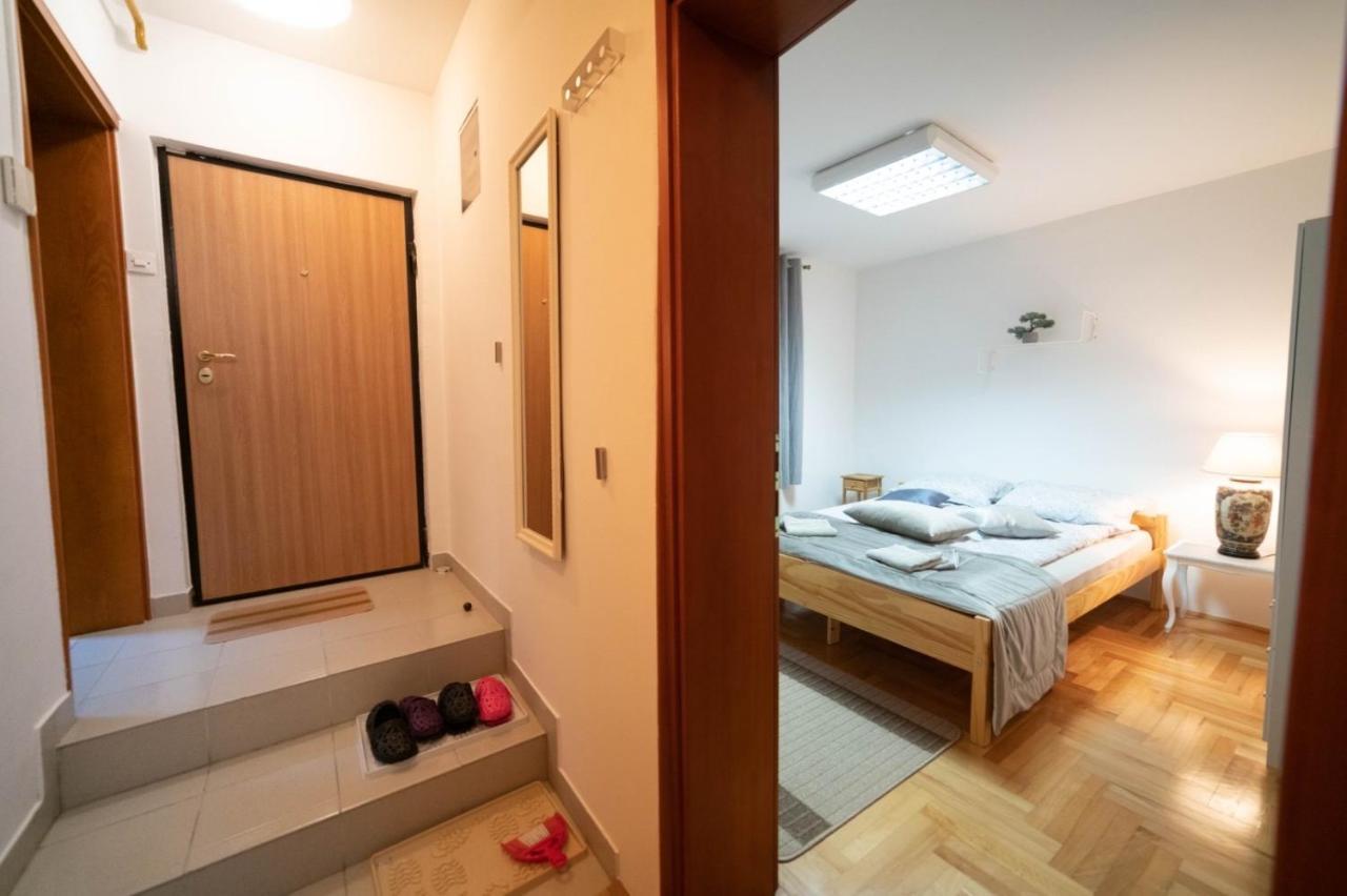 Apartman Yellow House Saraievo Exterior foto