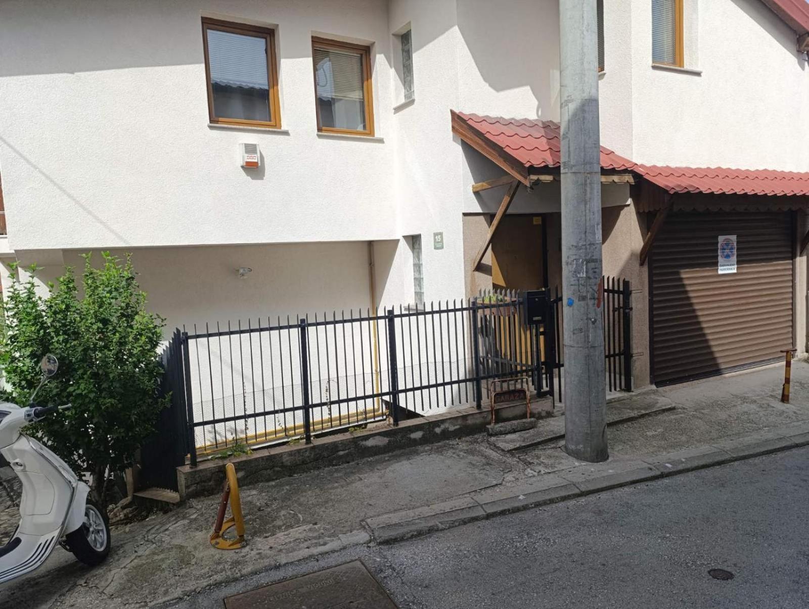 Apartman Yellow House Saraievo Exterior foto